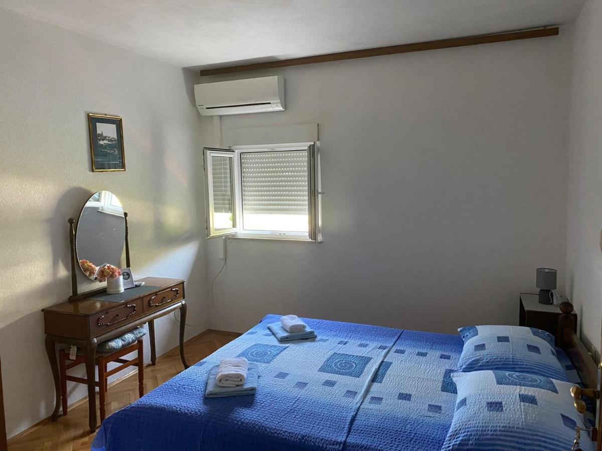 Apartmani Udovicic Трогир Экстерьер фото